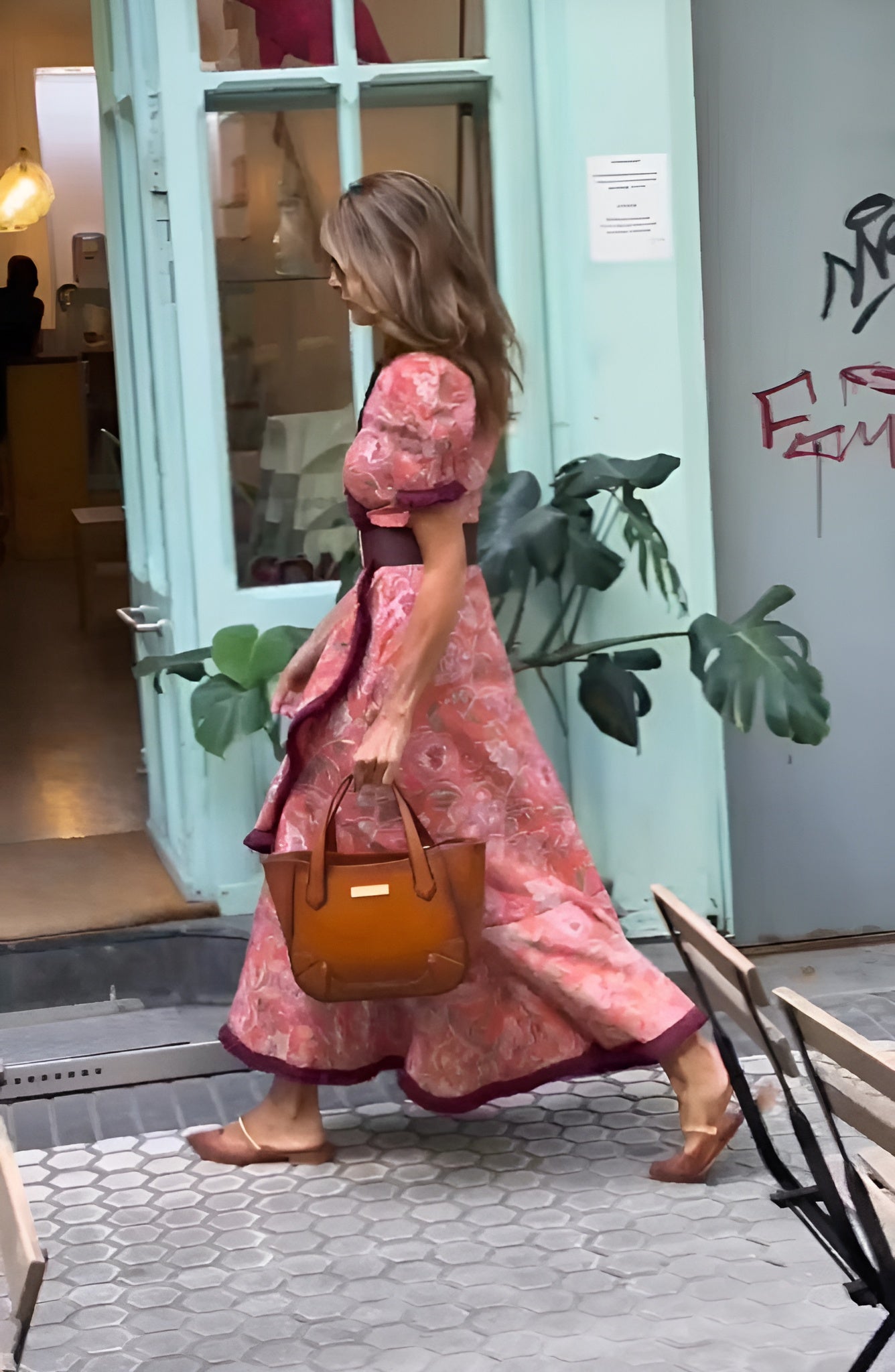 Elegant Pink Maxi Dress with Short Sleeves