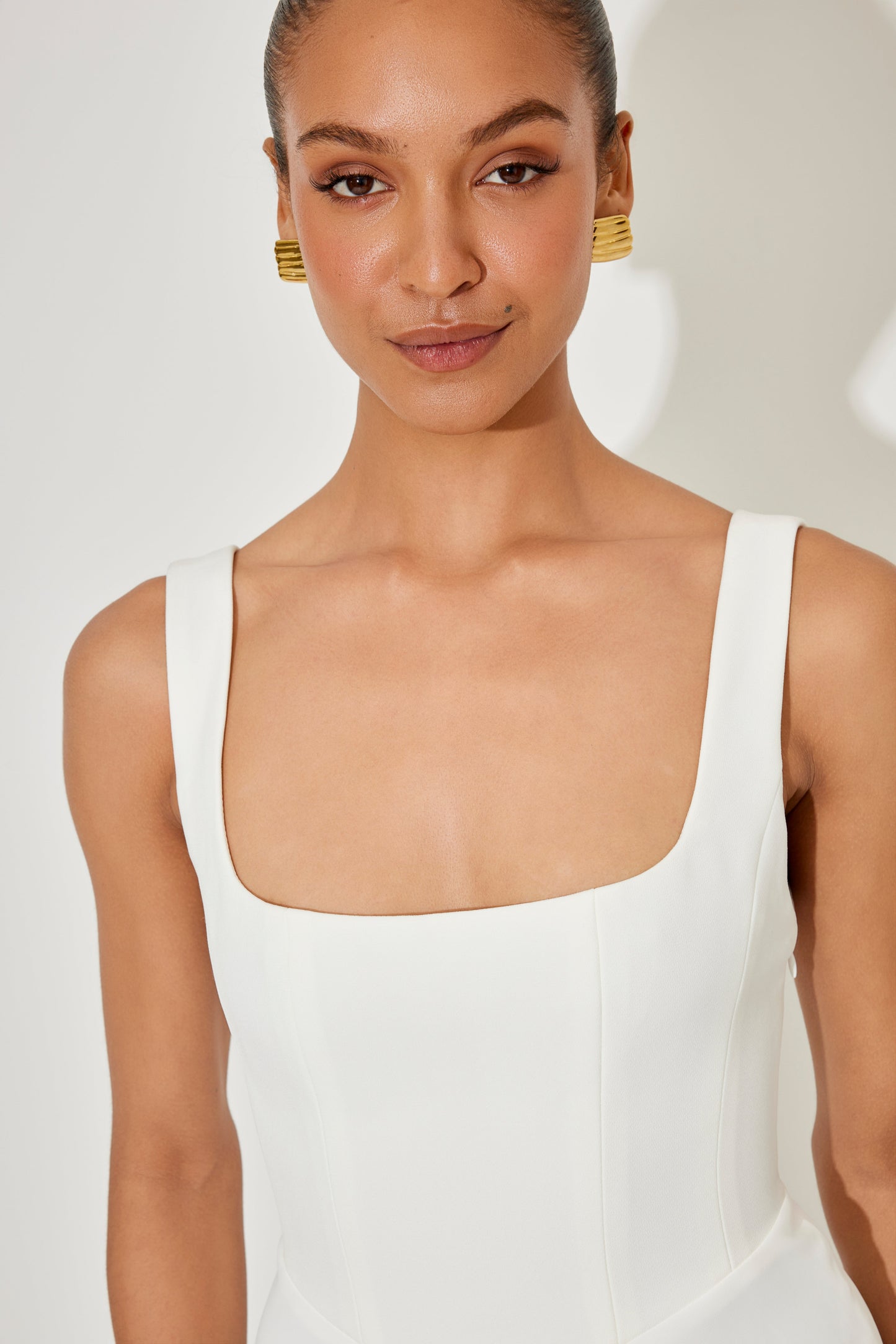 Amelia | Timeless Flowy Midi Dress