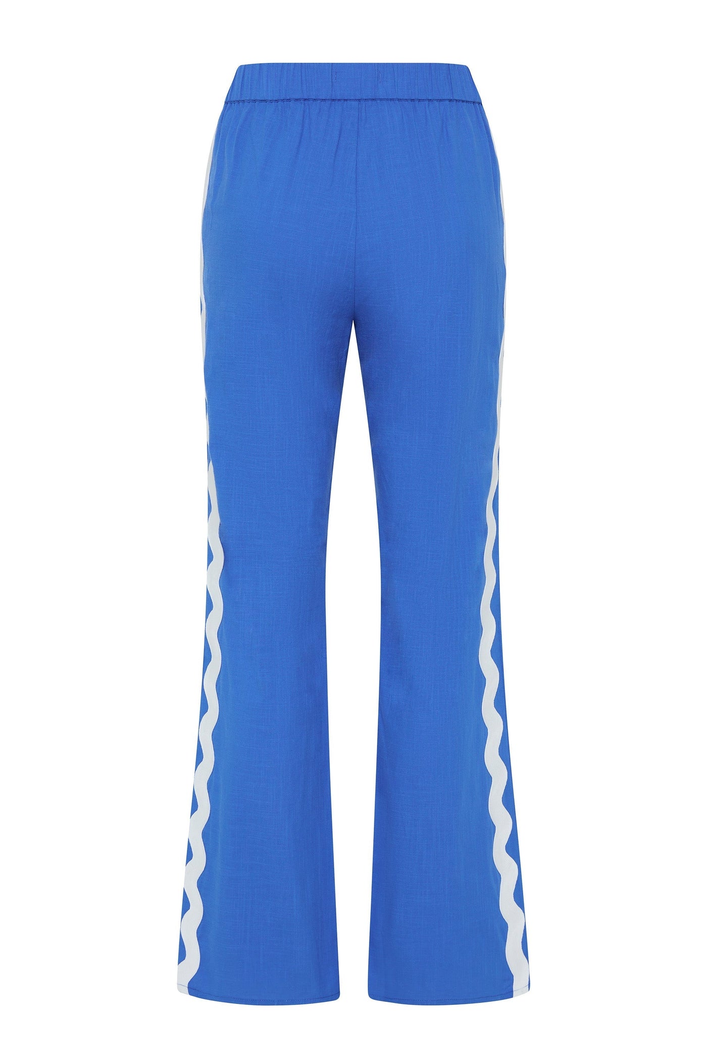 Tash – Embroidered Set with Raised Waves