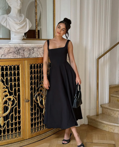 NOMI™ | Midi dress with square neckline