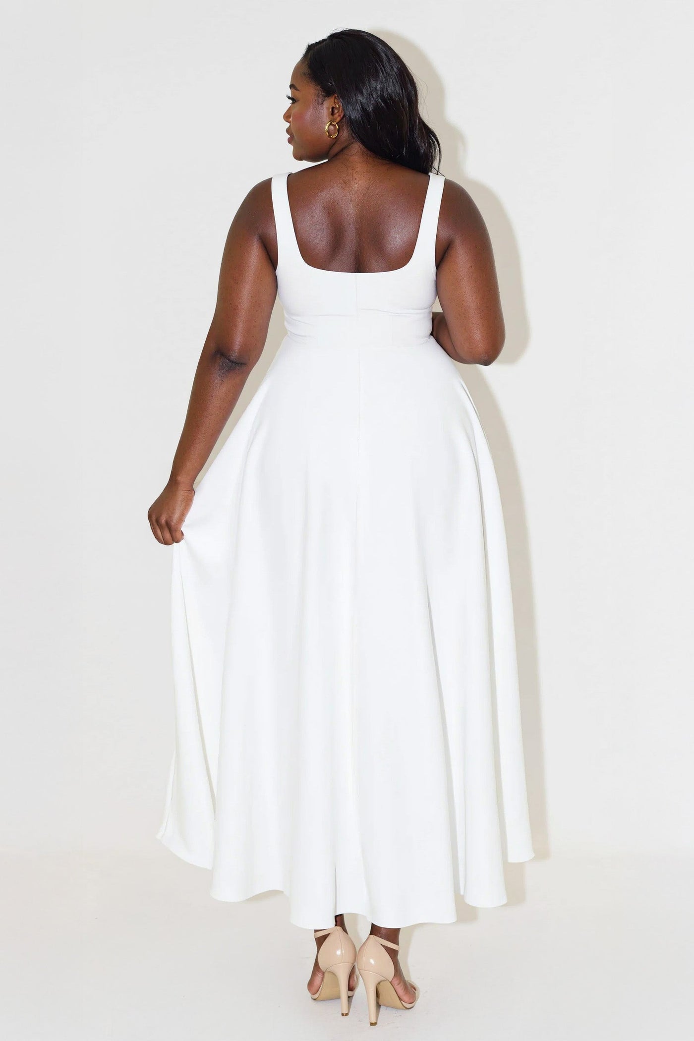 NOMI™ | Midi dress with square neckline