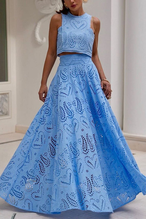 Two-Piece Set with Embroidery and High-Waisted Skirt with Pockets